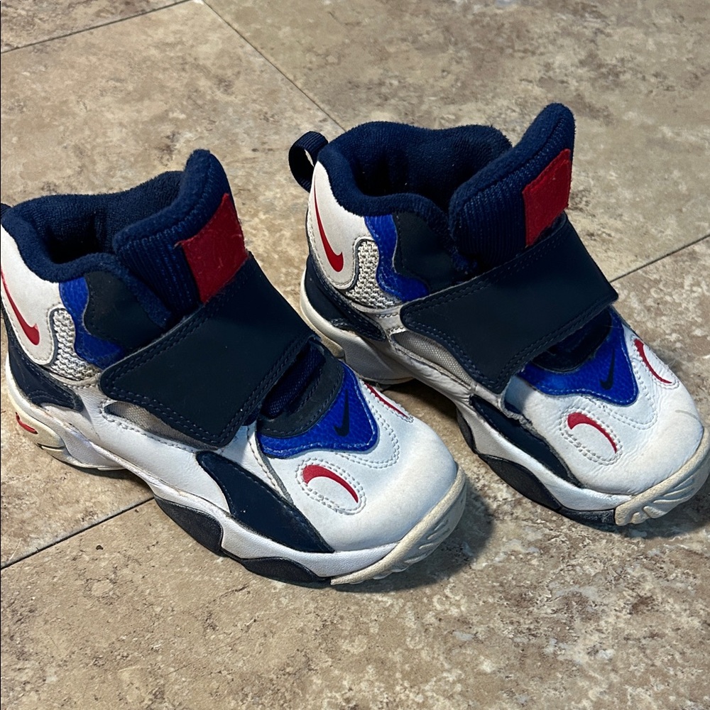 Nike Kids' Navy and Red Sneakers